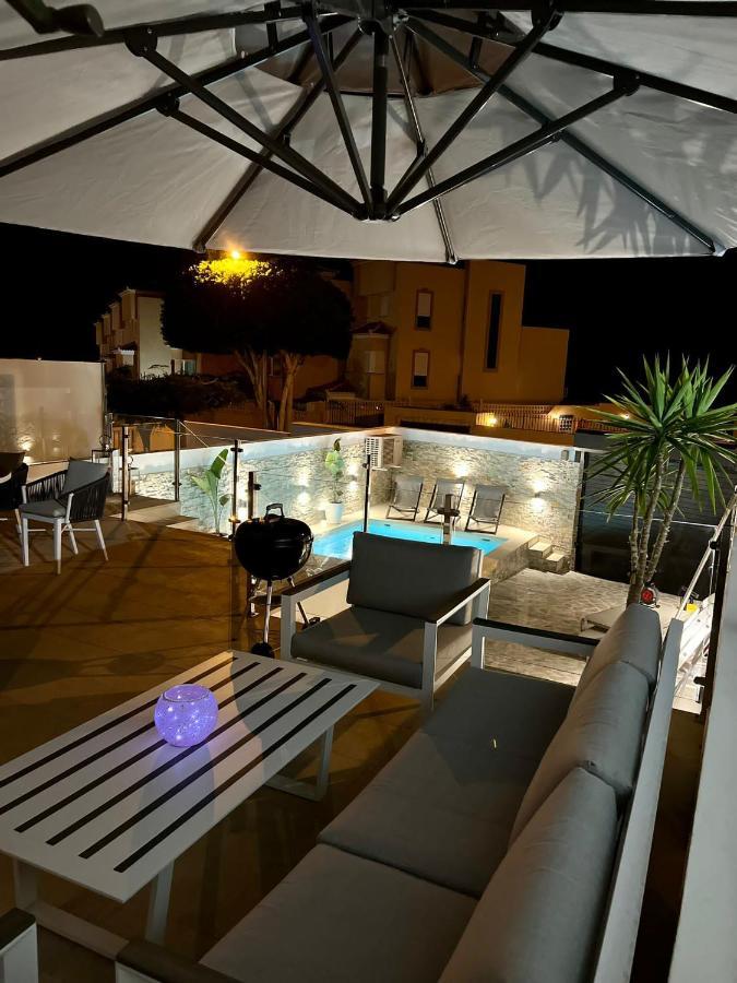 아데제 Luxury House Atlantico Private Heated Pool 아파트 외부 사진