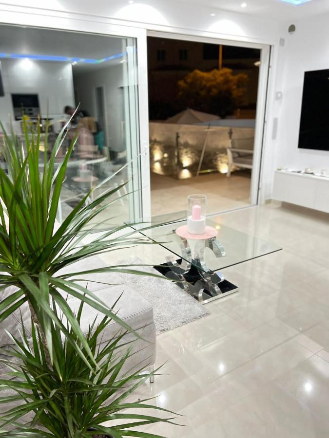 아데제 Luxury House Atlantico Private Heated Pool 아파트 외부 사진
