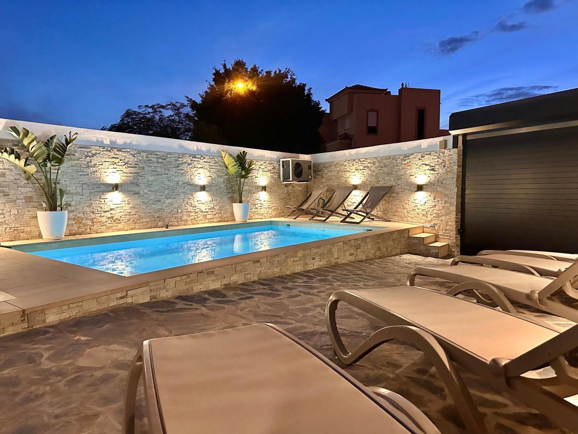 아데제 Luxury House Atlantico Private Heated Pool 아파트 외부 사진